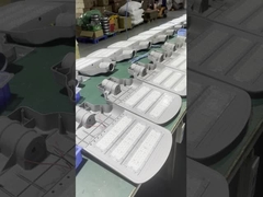 روشنایی بالا کارایی نور بالا چراغ خیابانی LED رنگ آلومینیوم IP65