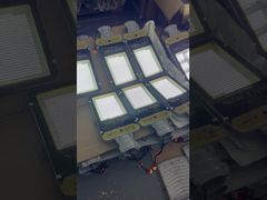 چراغ‌های سیل‌آسا فضای باز، چراغ‌های سیل‌آسا با حسگر حرکت، روشنایی ورزشی