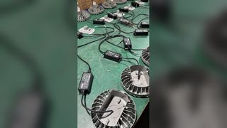 چراغ روشنایی ضد انفجار LED آلومینیومی 150 وات با درجه حفاظت IP65 برای مکان های خطرناک