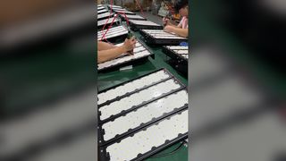 تماشا کنید: چراغ های ال ای دی ساختمانی آلومینیومی - ساخته شده برای ماندگاری در فضای باز