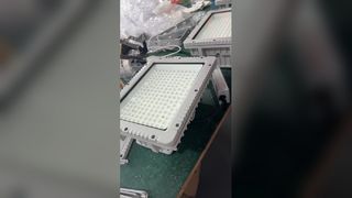 چراغ ضد انفجار LED ضد آب IP66 50 وات با SMD2835 برای روشنایی مناطق خطرناک