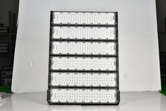 چراغ دکل بلند LED ضد آب IP65 با توان 2000 وات و طول عمر 50000 ساعت برای استادیوم و پروژکتور فضای باز